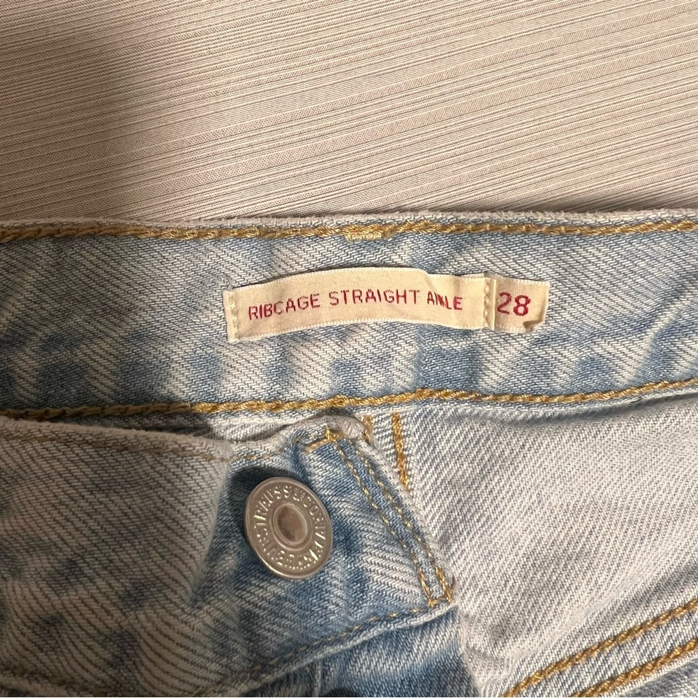 Levi’s Ribcage Straight Ankle - Picture 6 of 9